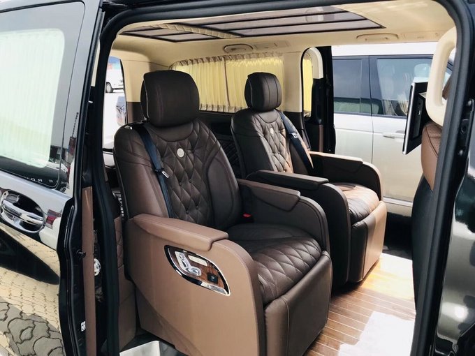 2018款奔驰迈特斯 超豪华商务旅行两不误-图7