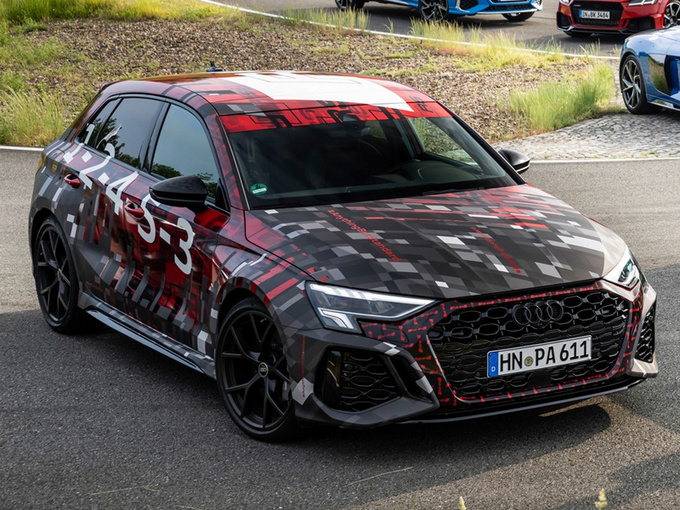 奥迪全新RS 3实车曝光搭2.5T引擎/年内亮相-图1