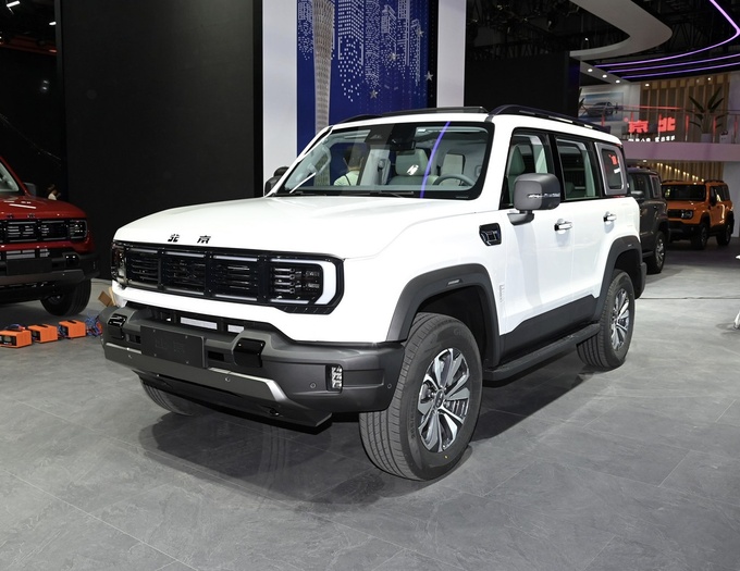 2023广州车展全新BJ40城市猎人版上市售价17.98-21.98万元-图3