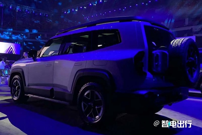深藍G318或6月上市車身扭轉剛度超路虎衛士-圖3