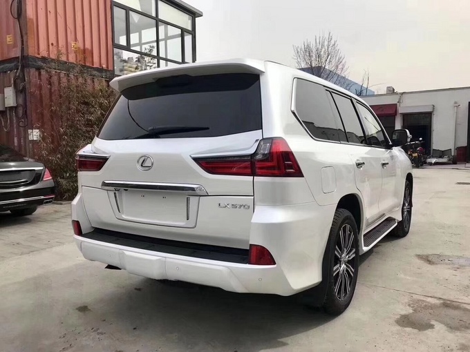 18款雷克萨斯LX570 八座新凌志现车报价-图3
