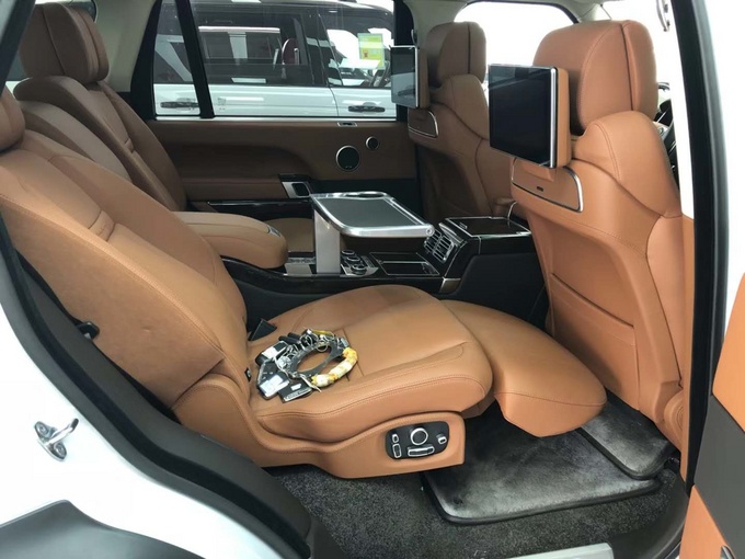 17款路虎揽胜巅峰SV创世加长 限量版巨惠-图8