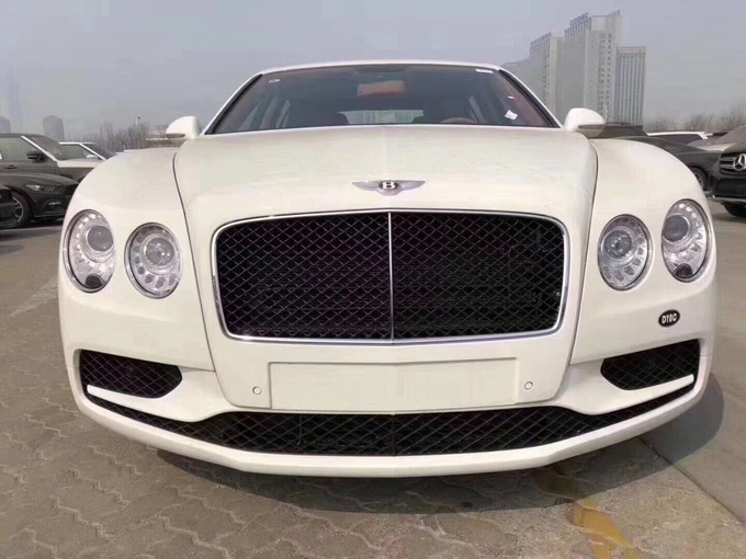 18款宾利飞驰V8S报价 经典豪车无限奢华-图1