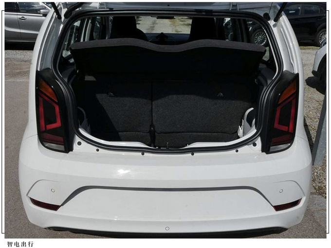 大众e-up实拍曝光熏黑尾灯/内配一体式座椅-图5