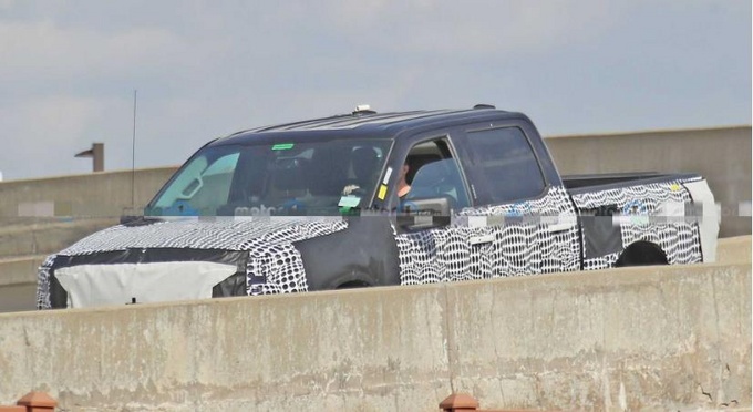 福特F-150 EV最新谍照续航里程约483公里-图3