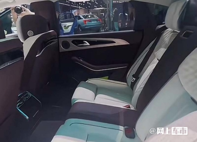 红旗新款H9配置曝光24项升级 预计31万起售-图7
