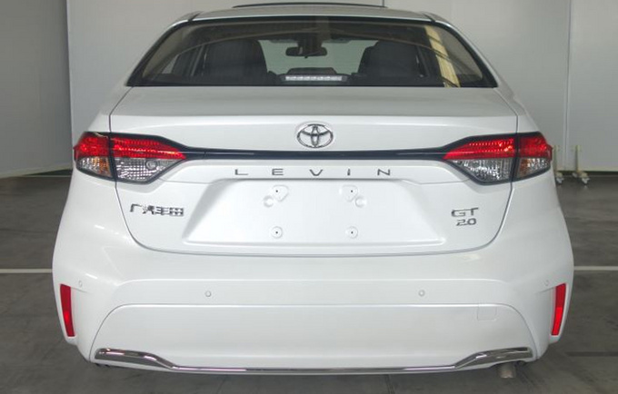 广汽丰田凌尚预售15.88万起 比凯美瑞便宜2.1万元-图4