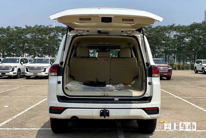 丰田全新陆巡10月上市平行进口售价超百万-图6