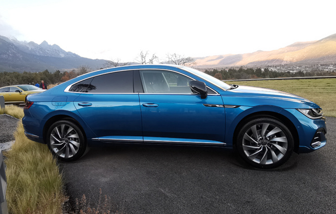 一汽-大众新CC家族正式上市售XX.XX-XX.XX万元-图2