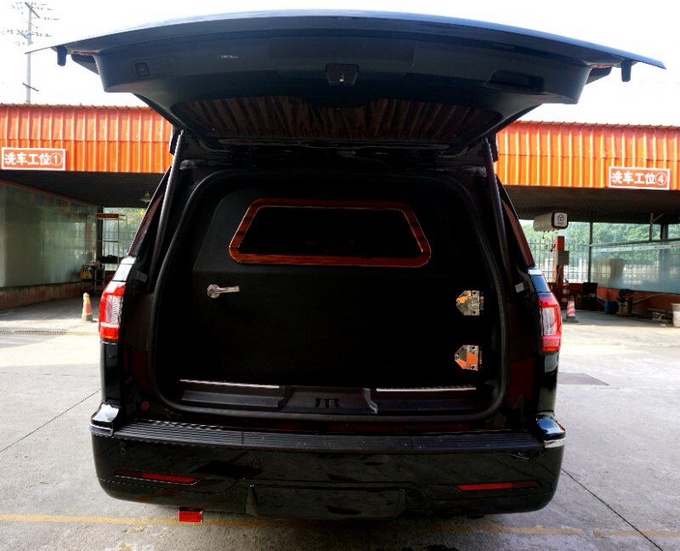 2018款林肯领袖一号现车热卖 升级更奢华-图4