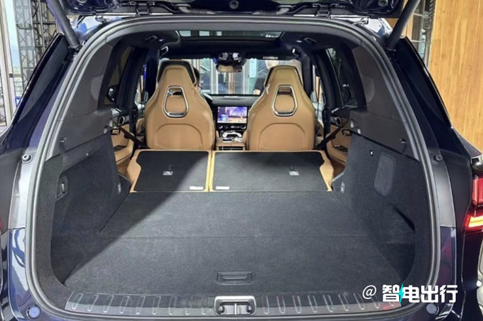 领克09 EM-P五座版6月18日上市4S店预计售30万元-图7