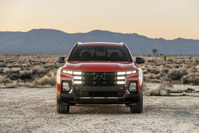 2025款现代Santa Cruz越野性能增强造型内饰更新-图2