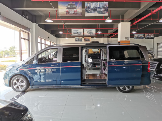 奔驰麦特斯加长版 荣耀升级装饰更显华贵-图4