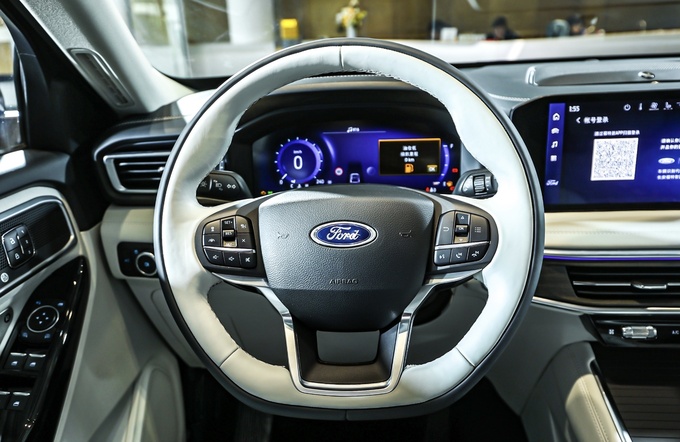 福特探险者赤金版如何定义豪华看看这5件事就知道了-图7