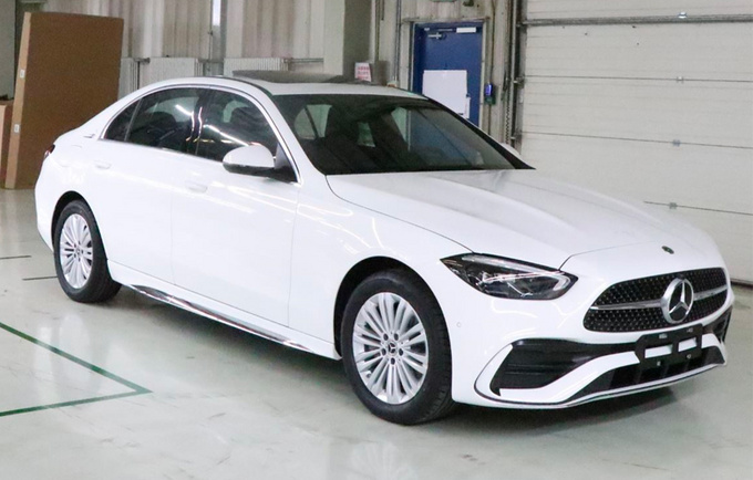 北京奔驰全新C级长轴距曝光 尺寸加长 三种动力-图1