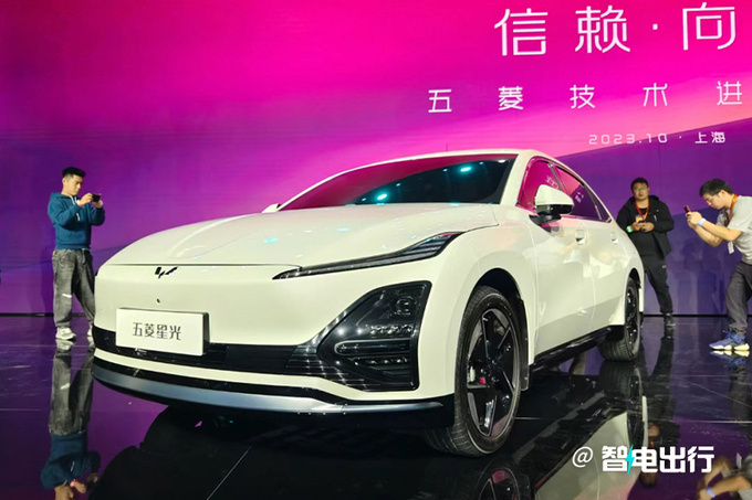五菱4S店星光純電版本月預售預計賣12.68-12.98萬-圖6