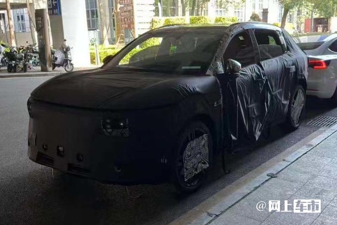 极氪全新SUV谍照配007同款仪表盘 2种动力可选-图2