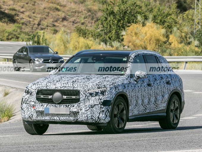 奔驰全新GLC细节曝光推8款车型/车身尺寸升级-图1