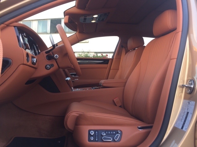 新款宾利飞驰内饰复古点缀 品牌豪车优惠-图7