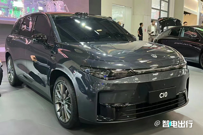 零跑C10 11月17日首发尺寸动力超比亚迪宋PLUS-图2