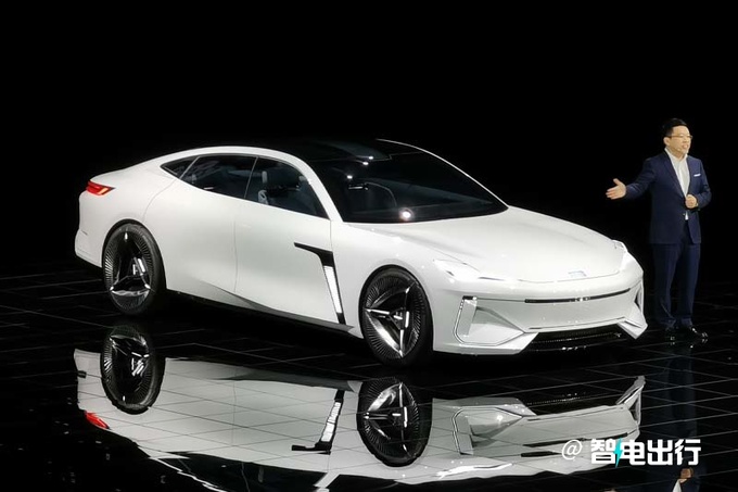 银河E8实车曝光四季度交付 酷似保时捷Panamera-图1