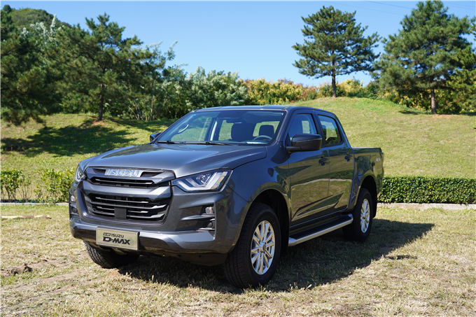 2023款D-MAX正式上市售价来到13万级三大件品质优异-图1