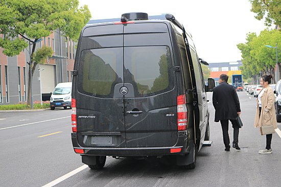 19款奔驰斯宾特 商旅24H房车可私人订制-图4