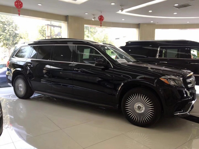 奔驰GLS450加长价格 迈巴赫级内饰超奢华-图3