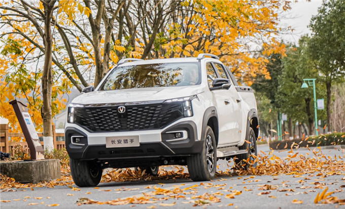 长安猎手正式上市13.99万元起全球首款超级增程皮卡填补空白-图3