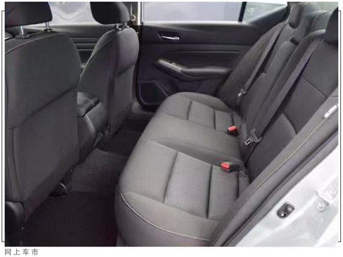 日产新款天籁实拍搭2.5L引擎/内饰配平头方向盘-图6