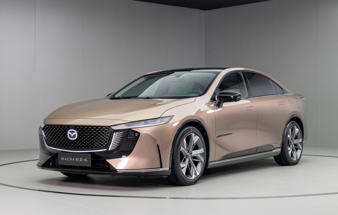 北京车展长安马自达EZ-6S首发亮相旗下首款新能源旗舰轿车-图1