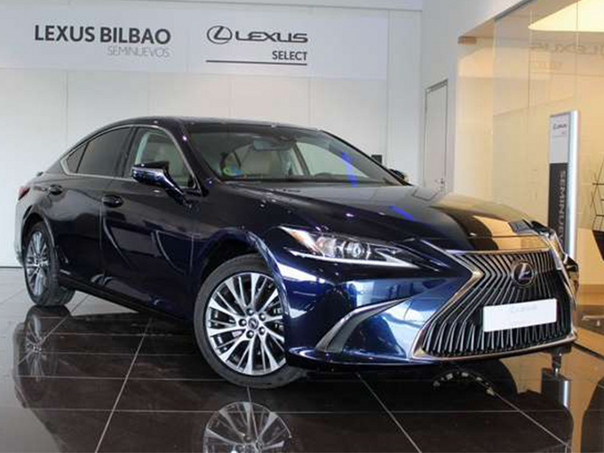 雷克萨斯ES到店实拍搭2.5L混动/双色内饰设计-图1