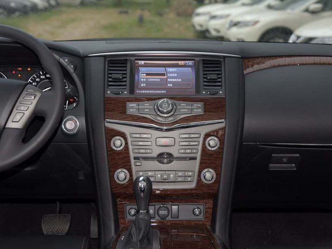 18款日产尼桑途乐热卖 时尚改装全国分期-图4