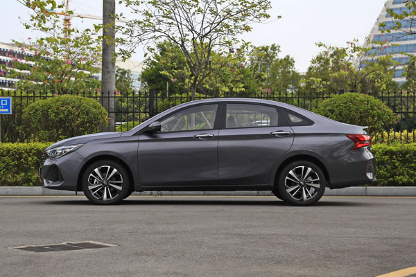 质感性能均有提升 静态体验广汽传祺GA4 PLUS-图2