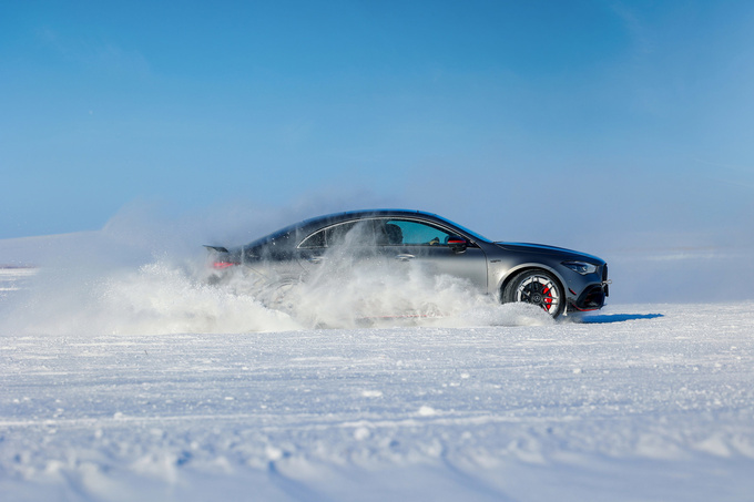 2024梅赛德斯-奔驰冰雪对决开启 G500典藏版售239万-限量198台-图7
