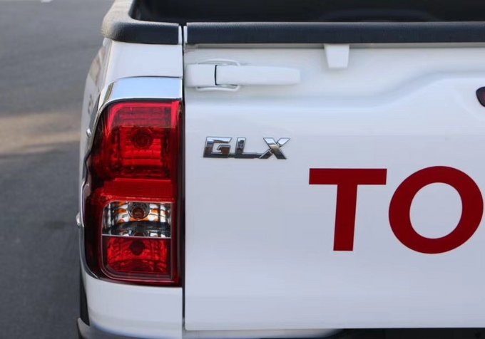 18款丰田海拉克斯2.7L GLX汽油版已到港-图8