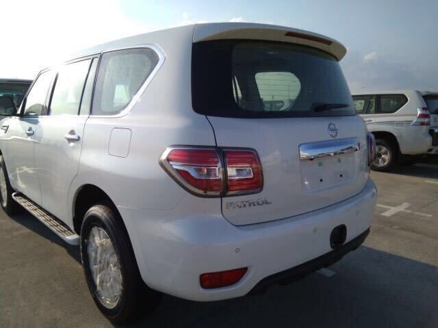 18款中东版日产途乐4.0 六气囊顶级配置-图3