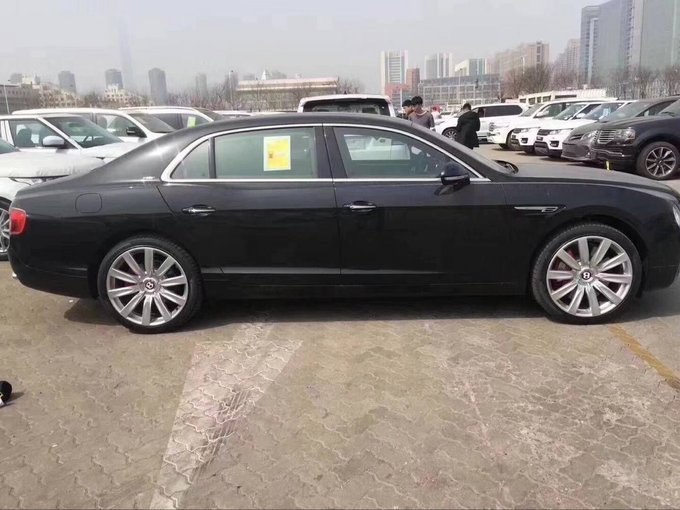 18款宾利飞驰V8S 五座豪轿单选配置奢华-图3