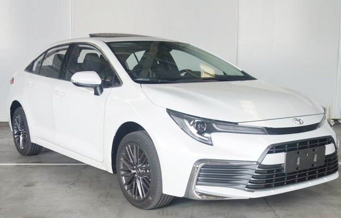 广汽丰田凌尚预售15.88万起 比凯美瑞便宜2.1万元-图3