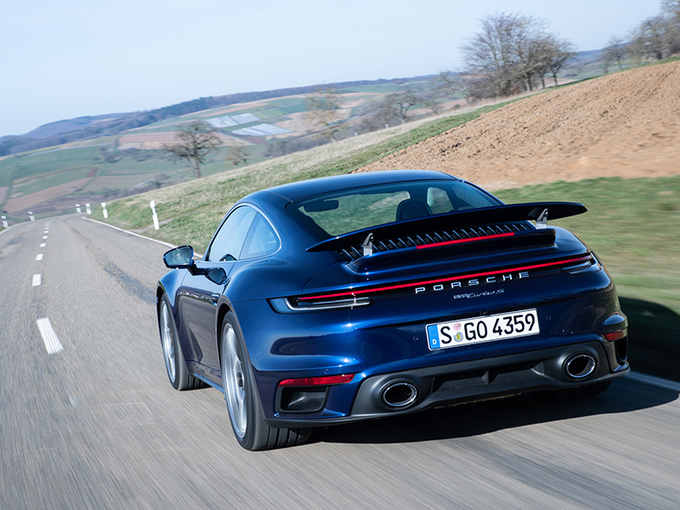 保时捷研发新动力 以冰做合成燃料/将装备多款车型-图1