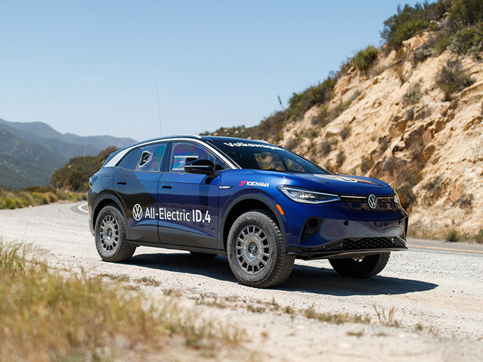 大众ID.4越野版曝光配赛车防滚架/离地间隙升高-图1