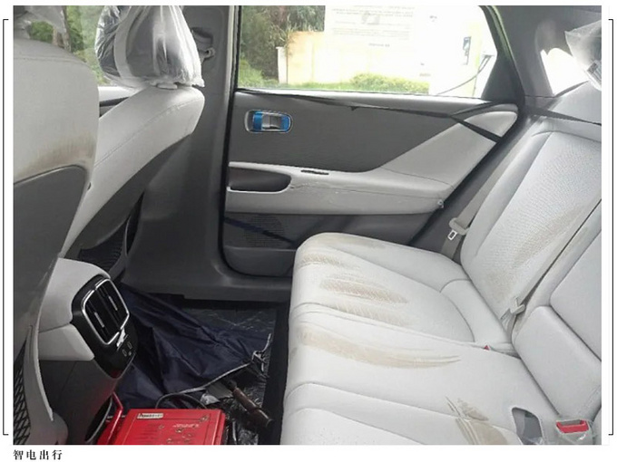 现代IONIQ 6内饰曝光搭电子后视镜/双色内饰-图4