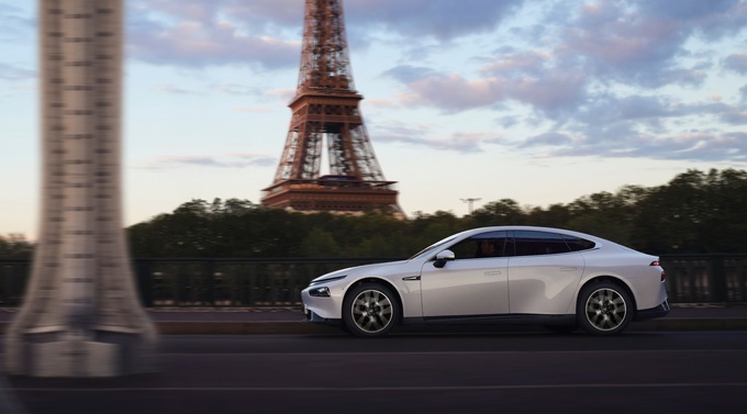 小鵬P7i 550版正式上市續航里程550km22.39萬元起-圖3