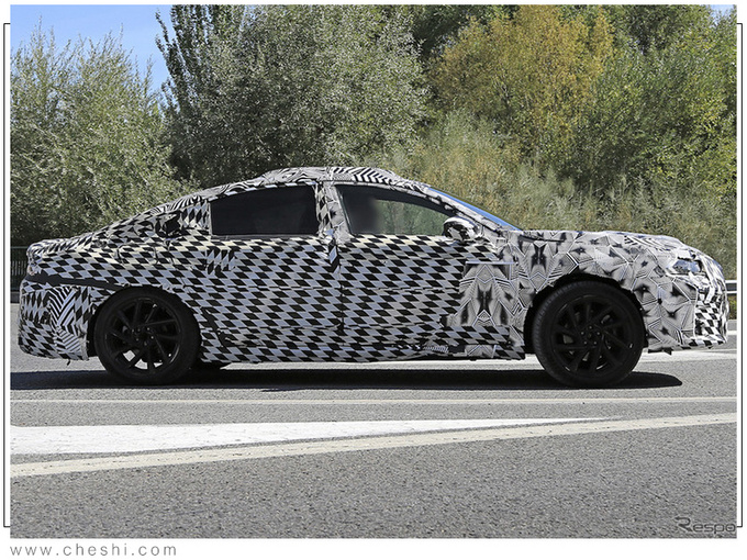 DS全新轿车路试曝光 溜背式设计/即将国产入华-图5