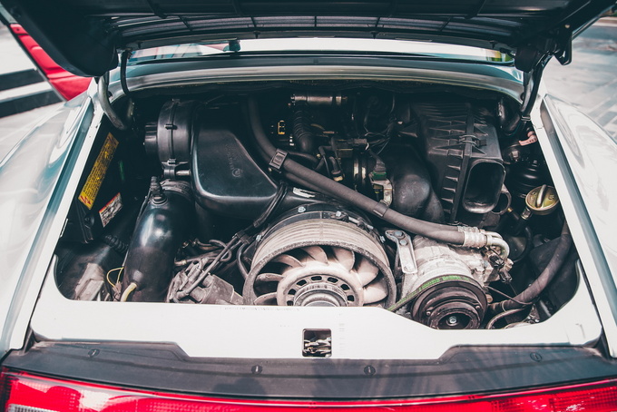 因为911有du !一个老男孩与他3辆911的故事-图9