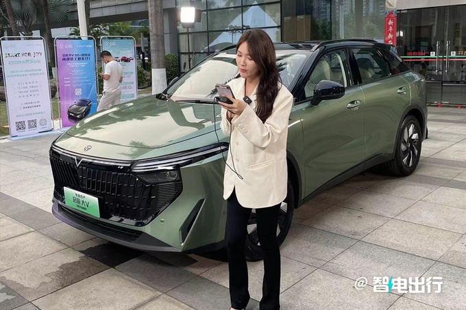 启辰大V新车型街拍换奥迪同款挡把 或5月上市-图1
