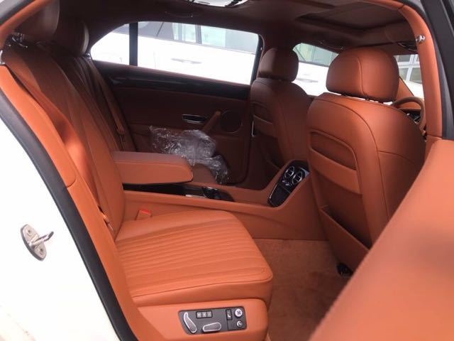 新宾利飞驰4.0T 有档次四座豪轿配置揭秘-图6