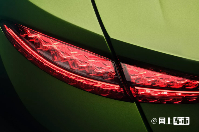 宾利新一代欧陆GT首发亮相换搭V8插混引擎/外观翻新-图6