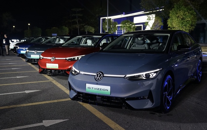 一汽-大众ID.7 VIZZION上市售价227,777元起续航达642km-图2