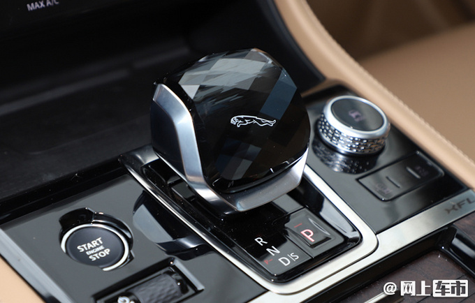 捷豹新款XFL将于明天上市 外观内饰换新 更豪华-图9